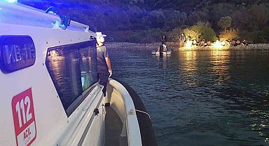 Girneyit koyunda bir göçmen kaçakçısı ve 16 düzensiz göçmen yakalandı