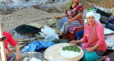 Göktepe Festivali'nde mahalle halkı el emeklerini sergiledi