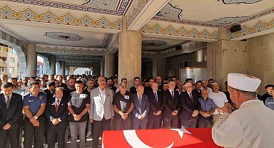 Görevi esnasında kalp krizi geçiren polis memuru son yolculuğuna uğurlandı