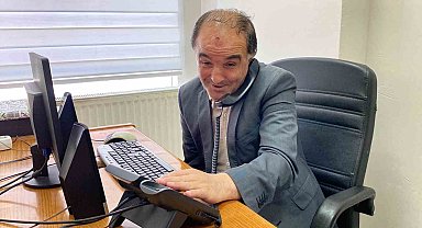 Görme engelli santral memuru, hafızasında 6 bin 500 telefon numarası tutuyor