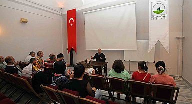 Gözleri görmeden usta sanatçılar yetiştiriyor