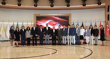 Güney Kore heyeti Antalya Büyükşehir Belediyesi'nde