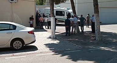 Hafif ticari araçla çarpışan genç motosiklet sürücüsü hayatını kaybetti
