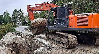 Heyelan bölgelerinde çalışmalar sürüyor