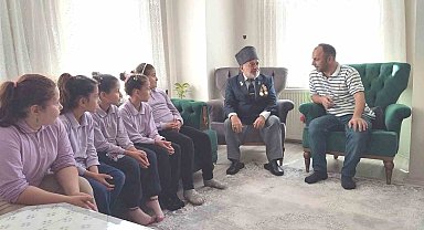 Hisarcık'ta miniklerden gazi amcalarına anlamlı ziyaret