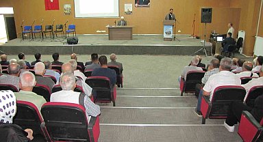 Hisarcık'ta "Peygamberimiz ve Şahsiyet İnşası" konulu konferans
