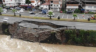 Hopa'da çöken yol havadan görüntülendi