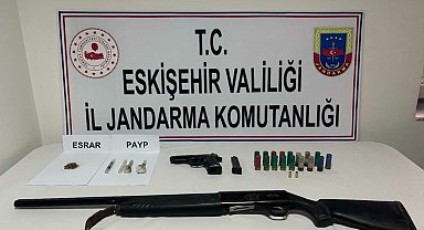 İkametlerinde uyuşturucu madde bulunduran 8 şüpheli hakkında işlem yapıldı