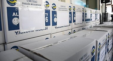 İnegöl Belediyesi'nden bin 500 öğrenciye kırtasiye yardımı
