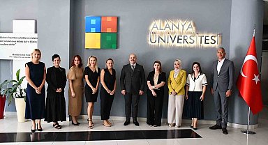 Irak heyeti Alanya'da