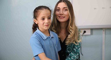 İşitme cihazı 7 yaşındaki Ecrin'i başarıya ulaştırdı