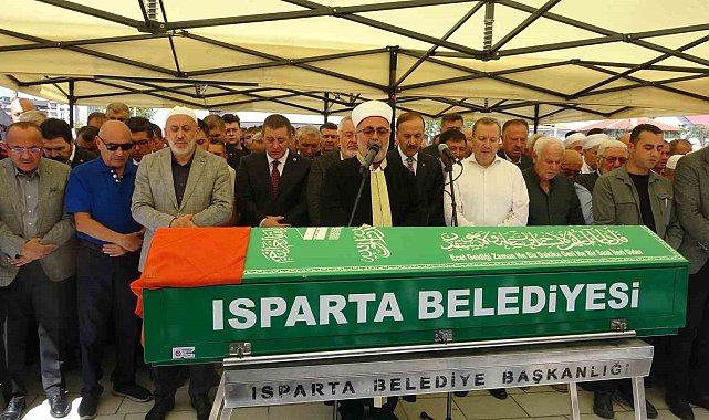 Isparta Belediye Başkanının kızı Isparta'da son yolculuğuna uğurlandı