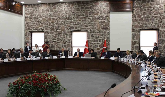 İzmir Körfezi Bilim Kurulu ilk toplantısı yapıldı