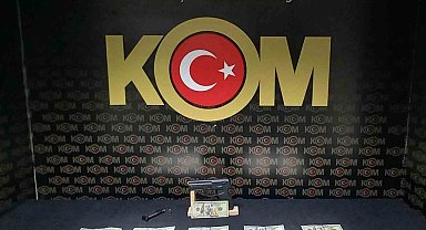 İzmir'de kalpazan operasyonu: Sahte paralarla yakalandılar