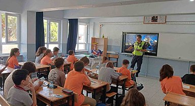 Jandarma ekipleri öğrencilere eğitim verdi
