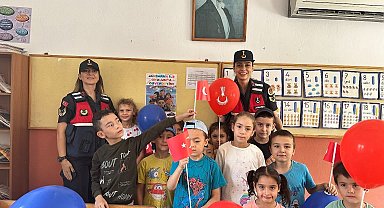 Jandarma ekipleri öğrencileri bilgilendirdi