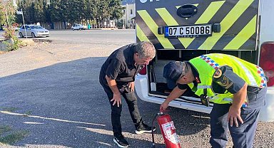 Jandarma Gazipaşa'da okul servislerini denetledi