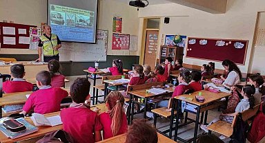 Jandarmadan öğrencilere trafik eğitimi