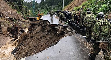 Japonya'daki sel ve toprak kaymalarında ölü sayısı 7'ye yükseldi
