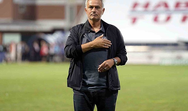 Jose Mourinho, Fenerbahçe'de ilk derbisine çıkacak