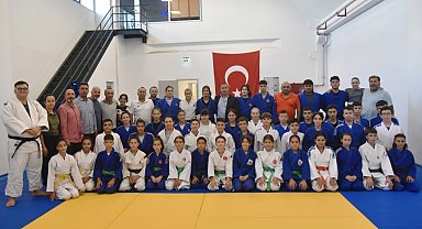 Judo Federasyonu Başkanı Huysuz, Yunusemre'de judocularla buluştu