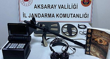 Kaçak kazı yapan defineciler suçüstü yakalandı