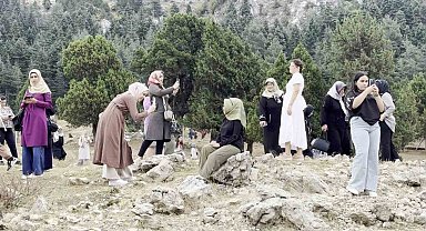 Kadınlar, Başkonuş Yaylası'nda doğayla buluştu