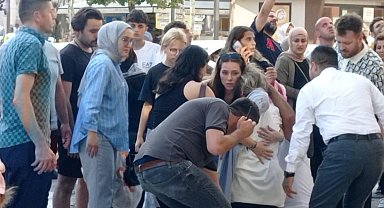Kafasına beton sıvası düşen kadın ve kızı ölümden döndü