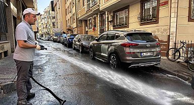 Kağıthane'de yıkanan sokaklar temizlikle nefes alıyor