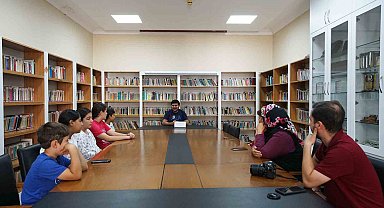 Kahramanmaraş Büyükşehir Belediyesi gençleri yazarlarla buluşturuyor