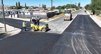 Kahramanmaraş Büyükşehir Belediyesi'nden Elbistan'da asfalt atağı