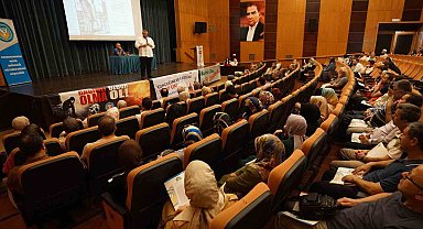 Kahramanmaraş'ta uzmanlar bağımlılıkla mücadeleyi anlattı