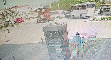 Kamyonet ile motosiklet çarpıştı: 1 yaralı