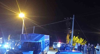 Kamyonetle çarpışan Tofaş hurdaya döndü: 3 yaralı
