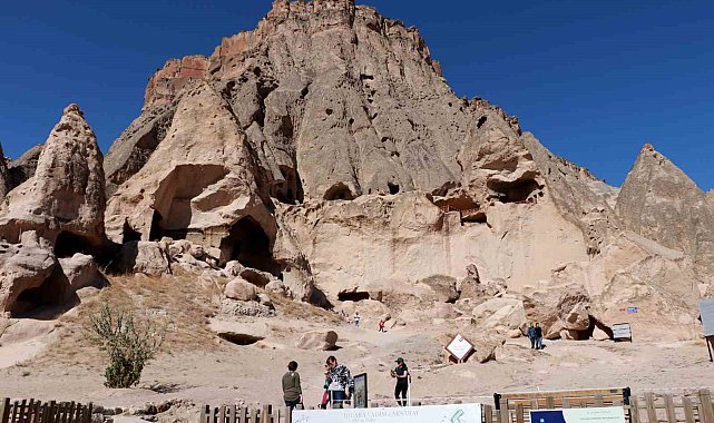 Kapadokya'nın giriş kapısı Selime Katedrali ziyaretçilerini ağırlıyor