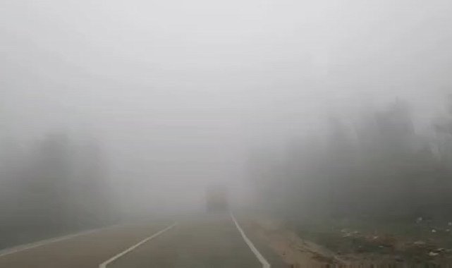 Karabük'ün yüksek kesimlerinde sis etkili oldu