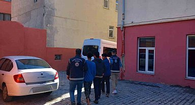 Kars'ta 8 düzensiz göçmen yakalandı