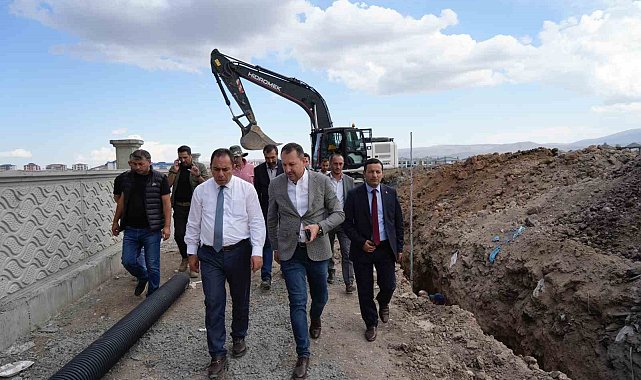 Kars'ta belediyenin altyapı çalışmaları devam ediyor