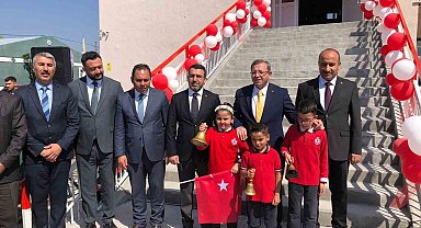 Kars'ta ilk ders zili çaldı