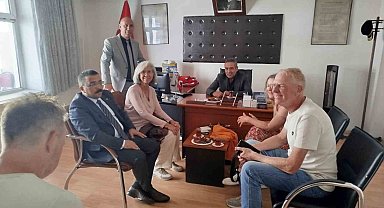 Kars'ta yangında kurtarılan turistlerden anlamlı ziyaret