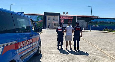Kasten yaralama suçundan aranan şahsı jandarma yakaladı