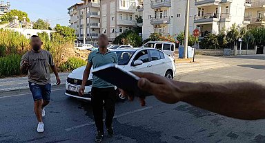 Kazaya karışan sürücü 'benim arabamı değil ötekini çek'