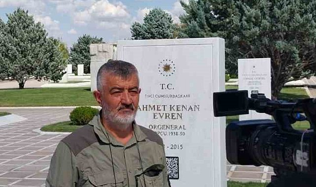 Kenan Evren'in mezarı başında 12 Eylül yıldönümü protestosu