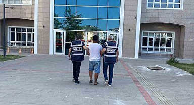 Kendini polis olarak tanıtıp 2 milyon liranın üzerinde vurgun yaptı