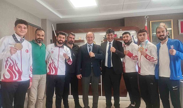Kick Boks şampiyonları GSİM'deydi