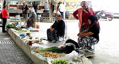 Kırsaldaki kadınların geçim kaynağı 'Köylü Pazarı'