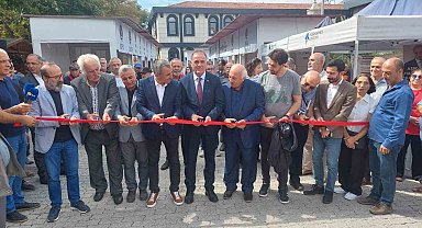 Küçükçekmece'de kitap fuarı açıldı
