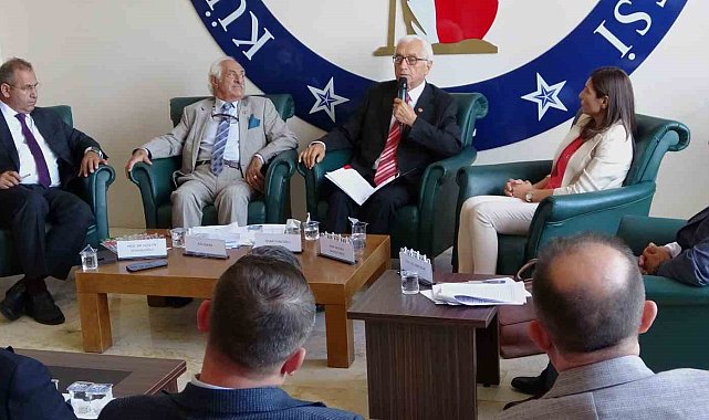 Kütahya'da 'Siyasi Hayatımızda İdamlar' konulu panel