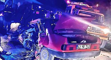 Kütahya'da iki otomobil çarpıştı: 1 ölü, 1 yaralı