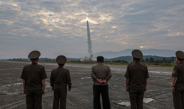Kuzey Kore: "Süper savaş başlığı taşıyan yeni Hwasongpho-11 başarıyla test edildi"